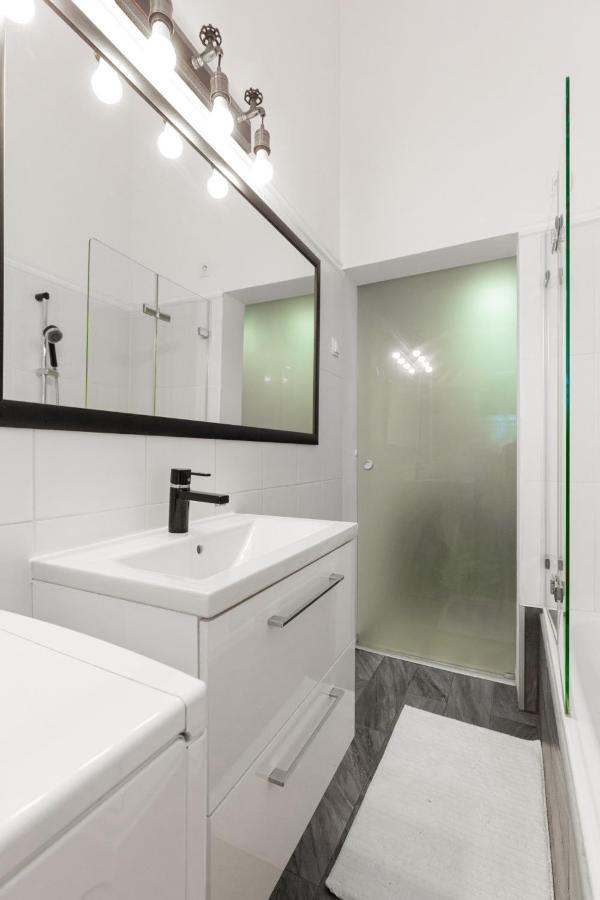 Standard Apartment By Hi5-Relax With Style Studio Будапеща Екстериор снимка